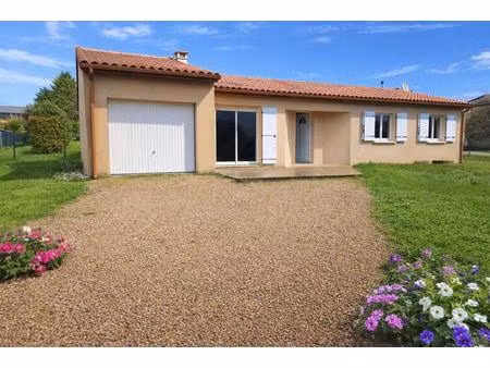 maison plain pied proche rouillac 4 ch  105 m²  terrain 1000m²