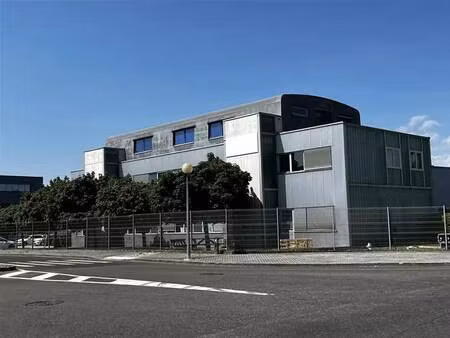 location bureaux 1 592 m²