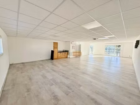 location bureaux 100 m²