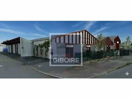 vente entrepôt 145 m²