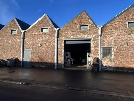 location entrepôt 390 m²