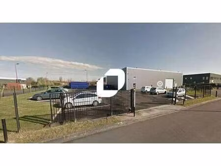 location local d'activités 722 m²
