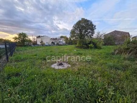 vente terrain piscine à la vergne (17400) : à vendre piscine / 897m² la vergne