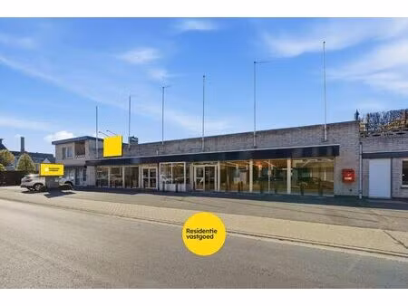 commerciële ruimte te huur in het centrum van aartrijke