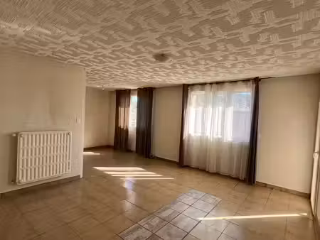 vente appartement saint-paul-trois-châteaux 26130 - - surface privée