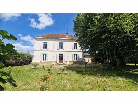 maison de maître avec dépendances aménageables - terrain 2900 m2