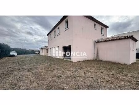 maison de 180m2 avec garage et jardin