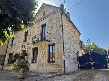 saint vite maison en pierre avec 3 chambres  maison des ami et jardin