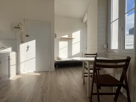 location appartement 1 pièce  13.92m²  angers