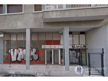 local commercial de 53m2 foch/caserne de bonne