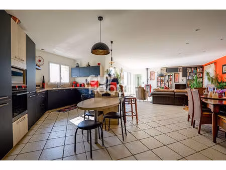 maison saint just chaleyssin 7 pièce(s) 150 m2