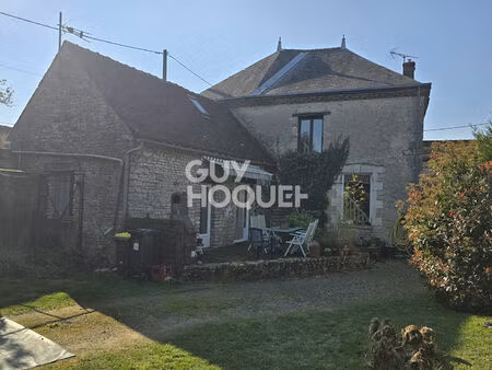 située entre pithiviers  beaune la rolande et puiseaux 