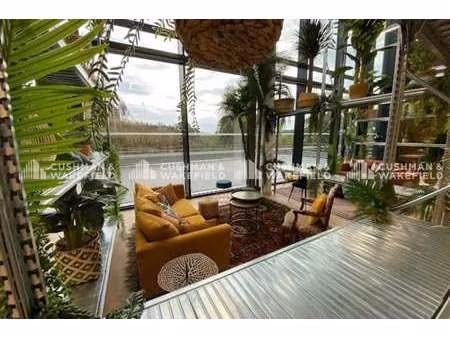 coworking - jusqu'à 180 postes