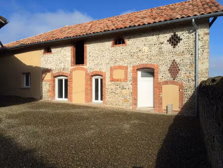 maison de plain-pied  3 chambres  excellent état