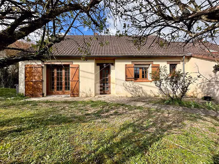 pavillon à poligny village 95m2 + combles 50m2 - rare sur le marché !