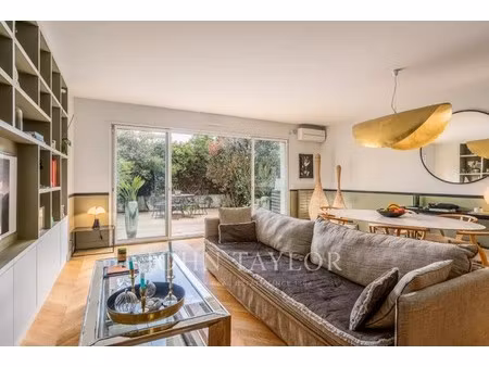 maison de luxe à louer dans le quartier hôtel de ville-quinconce-saint seurin-fondaudège