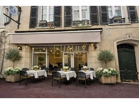 location commerce 54 m²