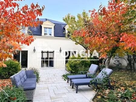 maison de luxe à louer dans le quartier buzenval