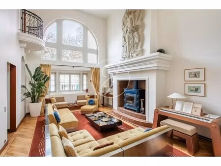 maison de luxe à louer dans le quartier montmartre