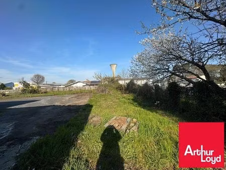 location commerce 600 m² à saint-vincent-de-tyrosse (40230)