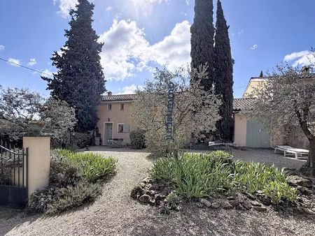 a 5 kms de vaison-la-romaine ensemble de deux maisons proven