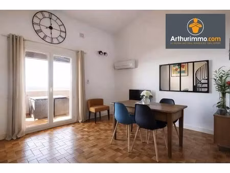 charmant duplex mitoyen avec jardin et vue mer