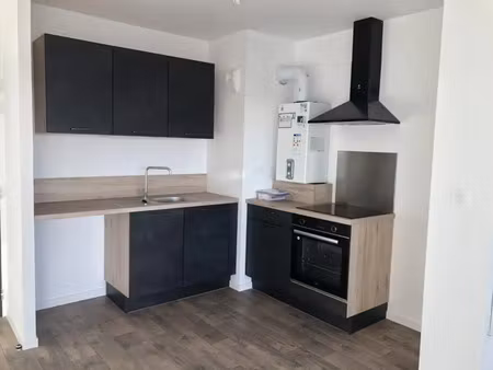 location appartement 2 pièces à hennebont (56700) : à louer 2 pièces / 42m² hennebont