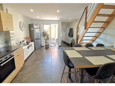exclusif - appartement f3 en duplex de 70 m2 hab. entièrement rénové !