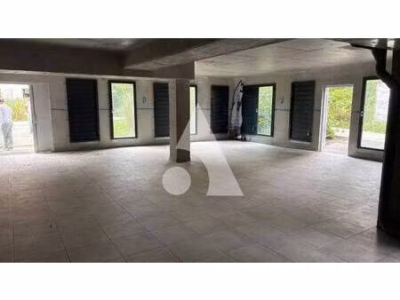 sixième avenue saint denis