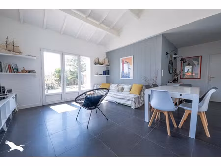 vente maison 4 pièces 91 m² à la brée-les-bains (17840)  483 000 €
