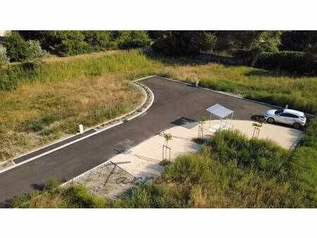 terrain constructible viabilisé à vendre