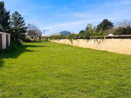 terrain constructible viabilisé à vendre