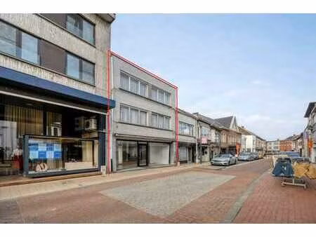 rez-de-chaussée commercial avec logement