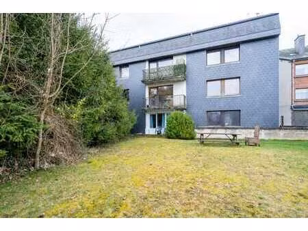 studio avec terrasse en rez de jardin