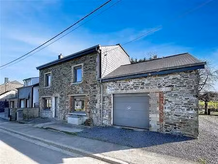 charmante maison en pierres aux portes de la nature