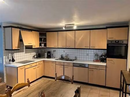 beau duplex avec terrasse et jardin