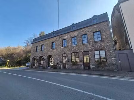 immeuble mixte en pierres du pays à vendre à lierneux