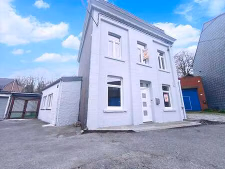maison quatre facades - carport - trois chambres