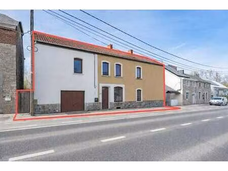 maison 4 façades idéalement située à champion