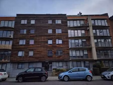 bel appartement situé au 4ème étage