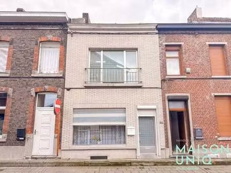 spacieuse maison avec jardin et potentiel