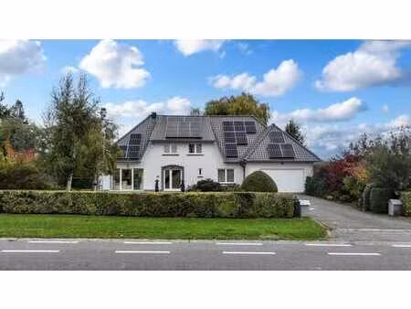 le charme des années 60 sublimé par le confort moderne