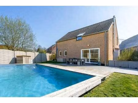 villa 3 chambres avec piscine