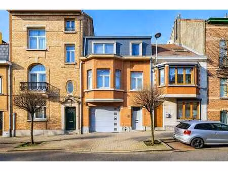 wsl/square meudon : exceptionnel immeuble 3 unités reconnues