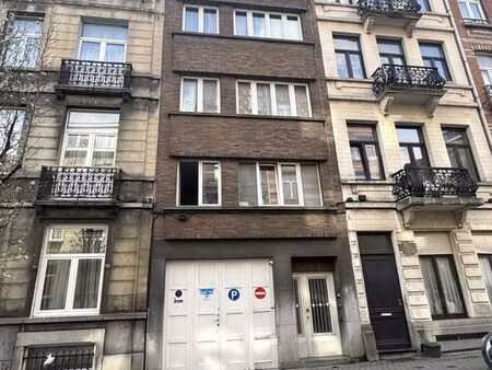 immeuble à appartements avec garage molenbeek-saint-jean