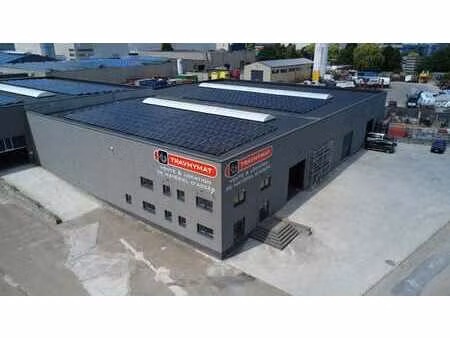 ensemble semi-industriel de 2.130m²
