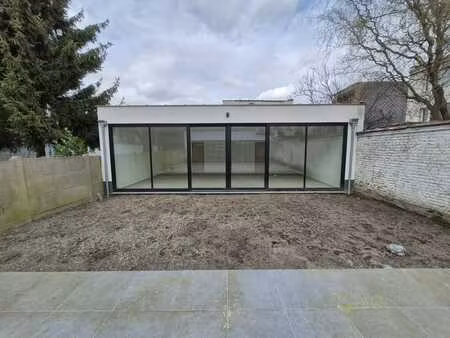 commerce 470m² à louer  jette