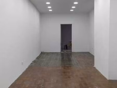 local commercial à louer à charleroi