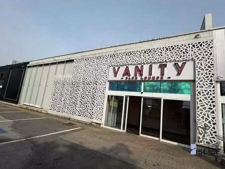 surface polyvalente de 414 m² en excellent état