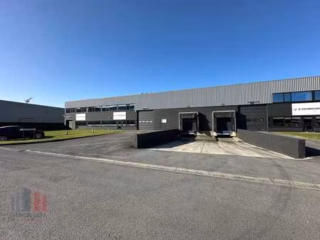 bedrijfsgebouw te huur langs de e17 in deerlijk